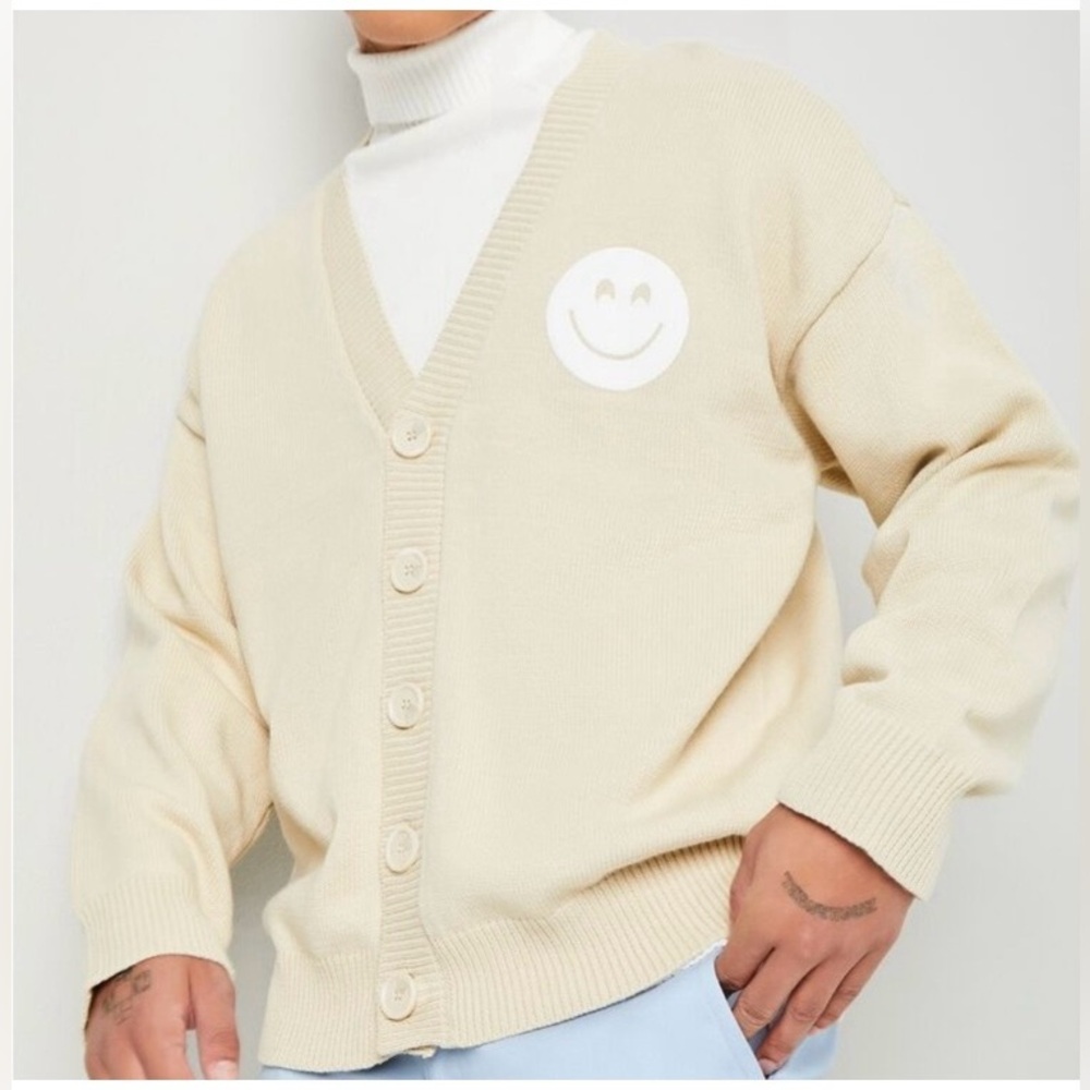 Men's Large Forever 21 Cream V-Neck Cardigan DONATED